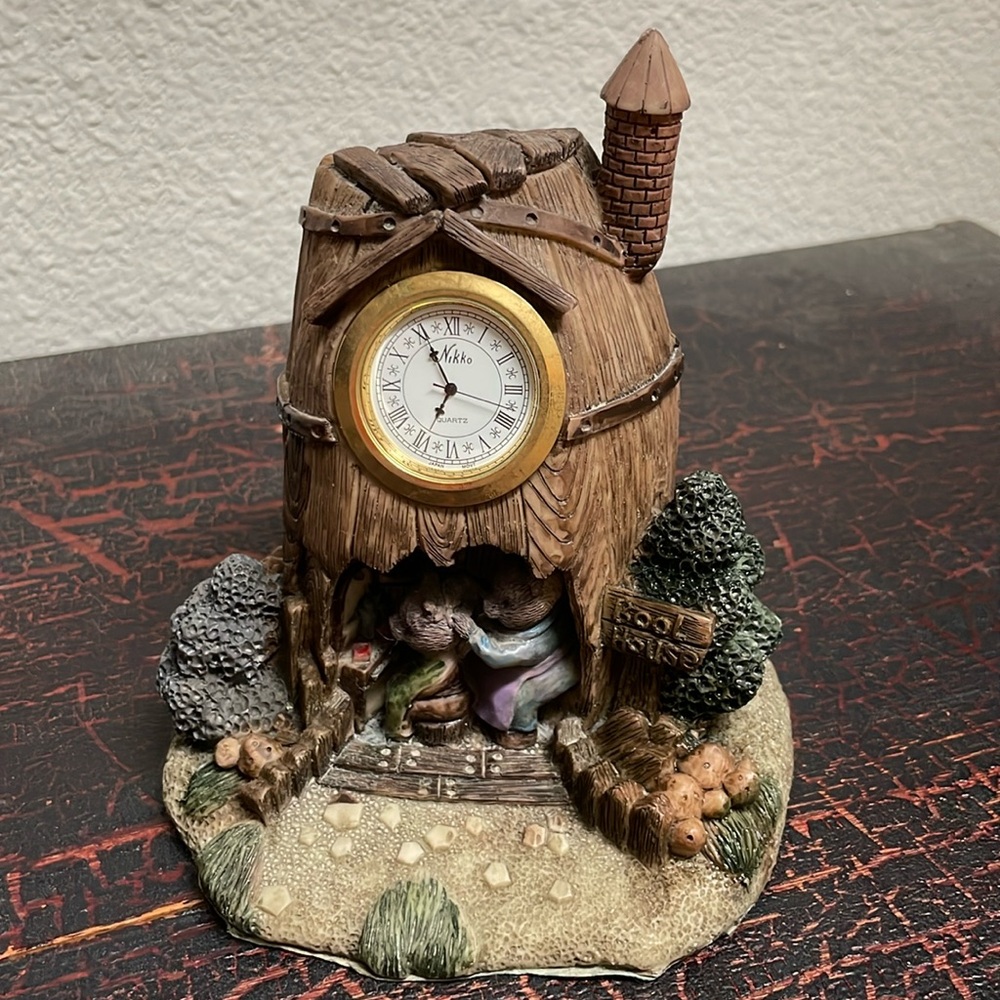 Nikko Quartz Clock “Bool House”